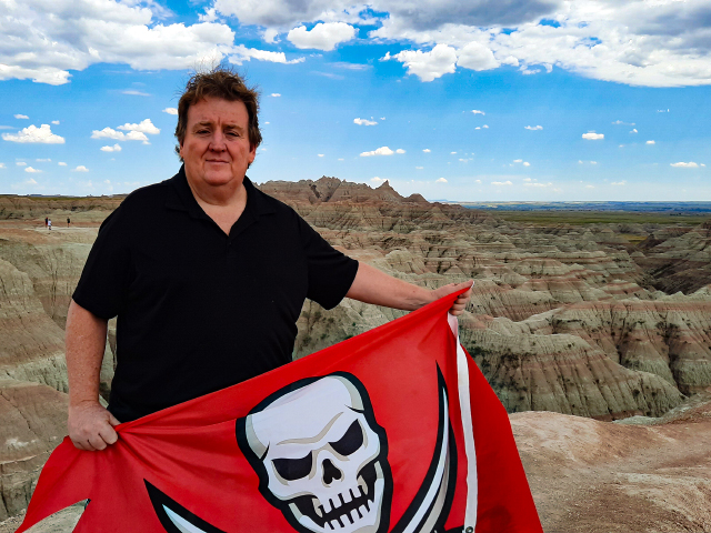 BuccaneersFan.com The Badlands are a wonderland of bizarre, colorful spires and pinnacles, massive buttes and deep gorges.