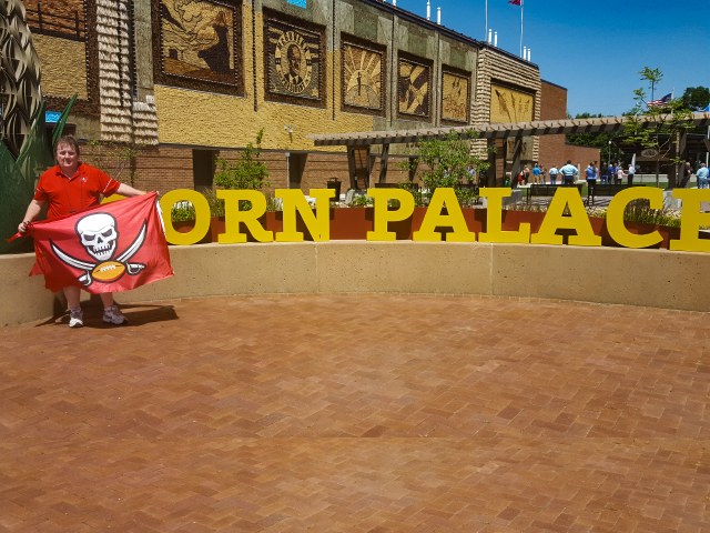 BuccaneersFan.com Time to raise our flags again as we travel to Mount Ruchmore for the National Indapendence Day Celebration.