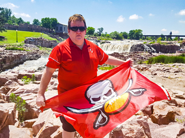 BuccaneersFan.com Sioux Falls South Dakota's largest city and center for all-things entertainment, culture, food, shopping, and no football.