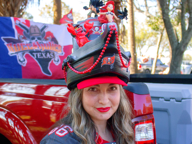 BuccaneersFan.com founder Rader @ #WTB SB LV watch party with Buccaholic Super Fan Ms. Mermaid.