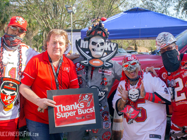 Rader @ #WTB SB LV watch party with Mooky and Buccaholic Super Fans.